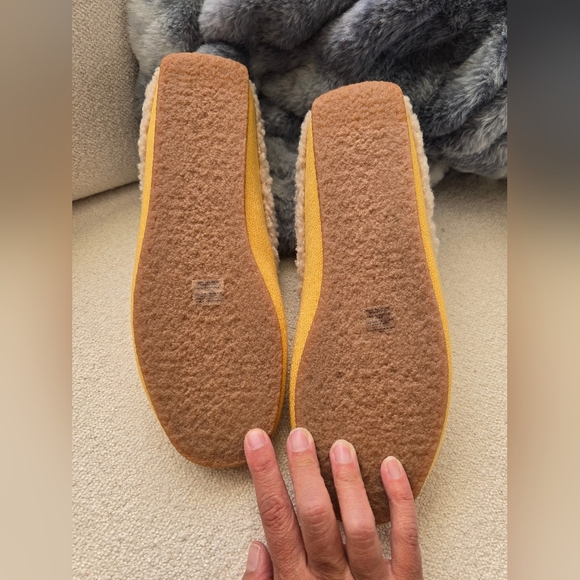 Rothys, "The Scuff" Wool Blend Womens Slip On Mule Slipper, Popcorn Yellow, Sz 9 - Picture 6 of 10